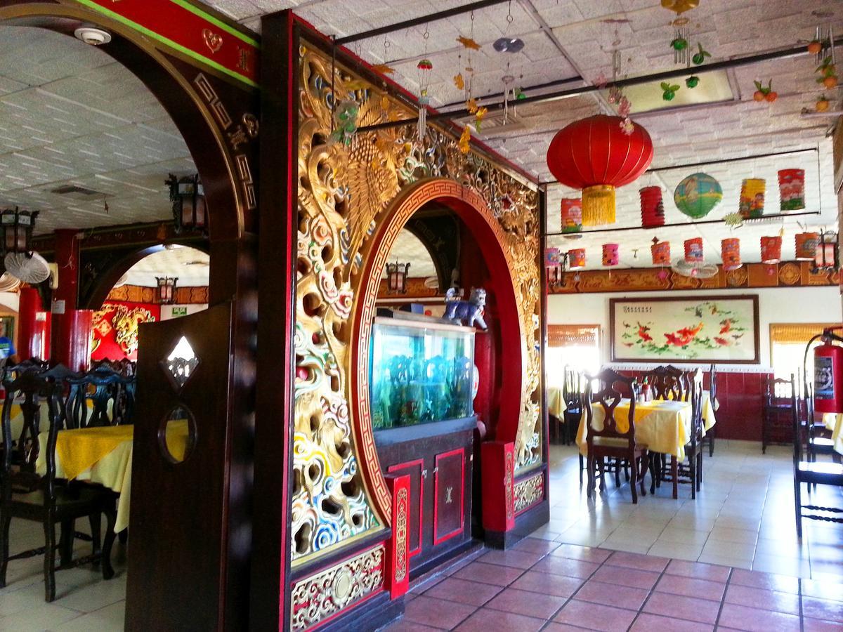 佩金酒店 拉巴斯 外观 照片